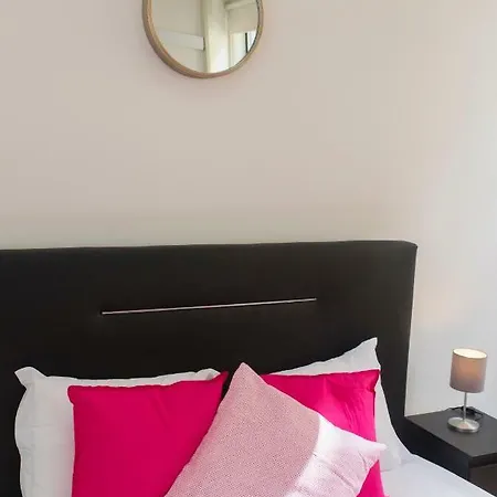 Pink Street House *