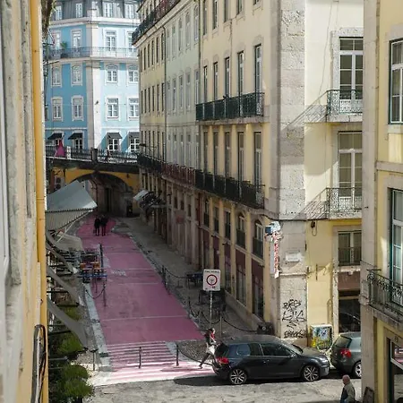 Pink Street House * リスボン